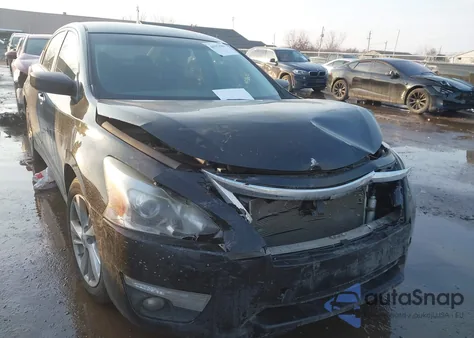 2015 Nissan Altima 2.5 Sv z USA, uszkodzony, nr VIN 1N4AL3AP9FC443432